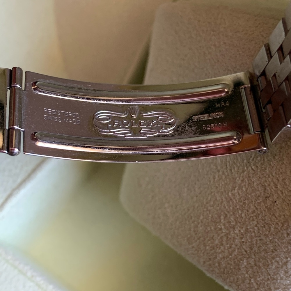 Diamond Bezel Rolex - Picture 8 of 13